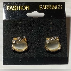 Cute Used Opal Hello Kitty with Bow white Rhinestones